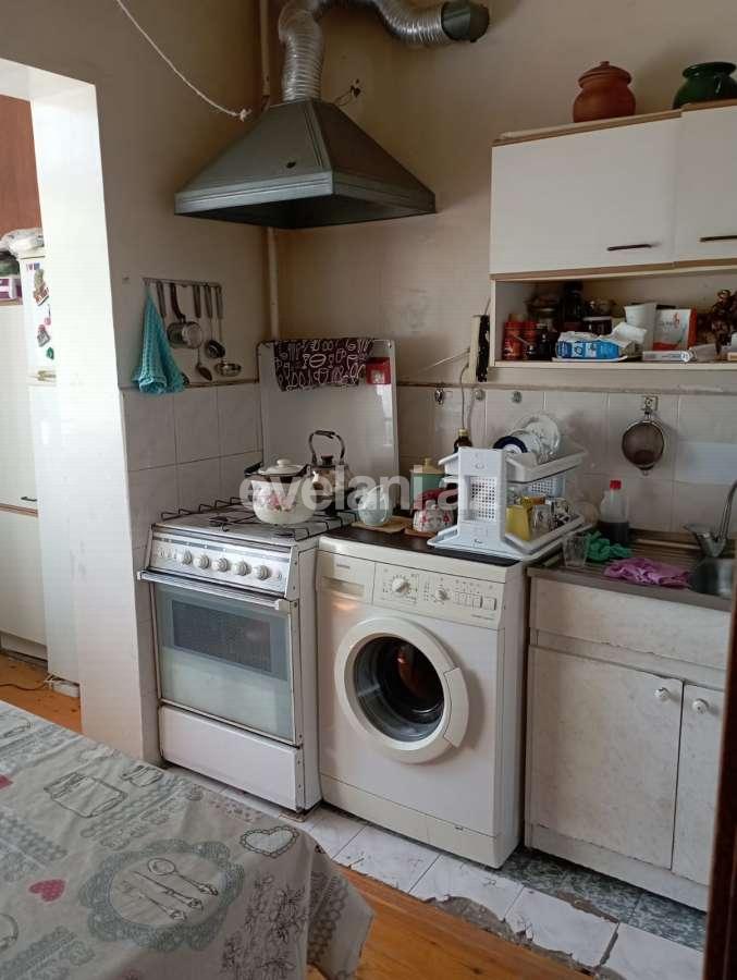 Sale, old building, 3 room, 85 m², Baku, Yasamal r, Yeni Yasamal d, Inshaatchilar m.