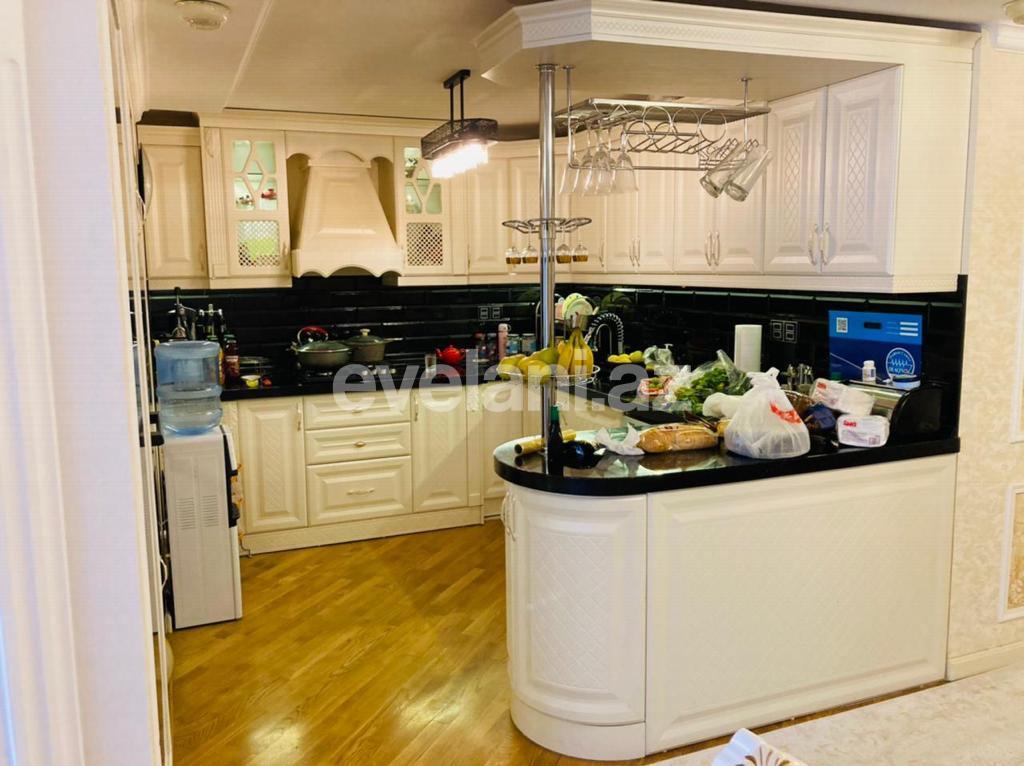 Satılır, köhnə tikili, 3 otaqlı, 93 m², Bakı, Səbail r.