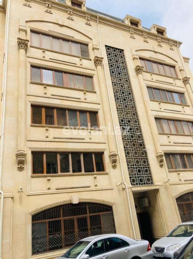 Satılır, köhnə tikili, 3 otaqlı, 93 m², Bakı, Səbail r.