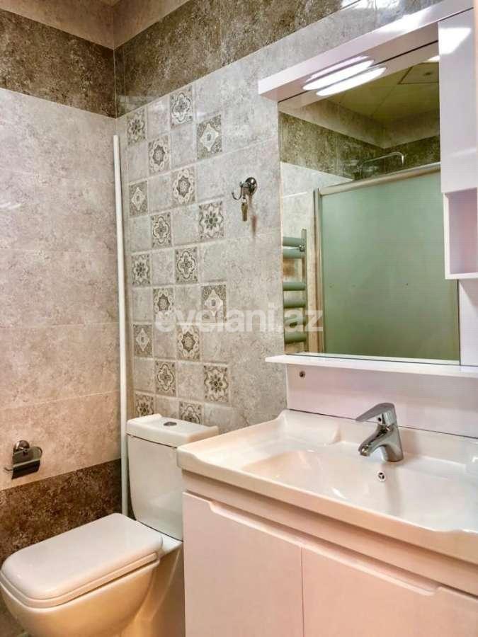 Satılır, yeni tikili, 2 otaqlı, 70 m², Bakı, Nizami r, 8-ci kilometr q, Qara Qarayev m.