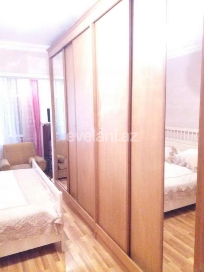 Satılır, köhnə tikili, 2 otaqlı, 55 m², Bakı, Binəqədi r, 8-ci mikrorayon q, Azadlıq prospekti m.