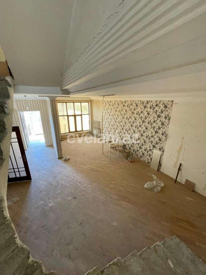 Satılır, həyət evi / bağ, 10 otaqlı, 300 m², Bakı, Səbail r.