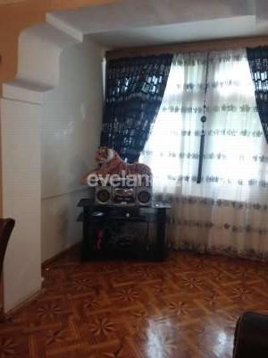 Satılır, köhnə tikili, 3 otaqlı, 68 m², Bakı, Səbail r, Badamdar q, Elmlər Akademiyası m.