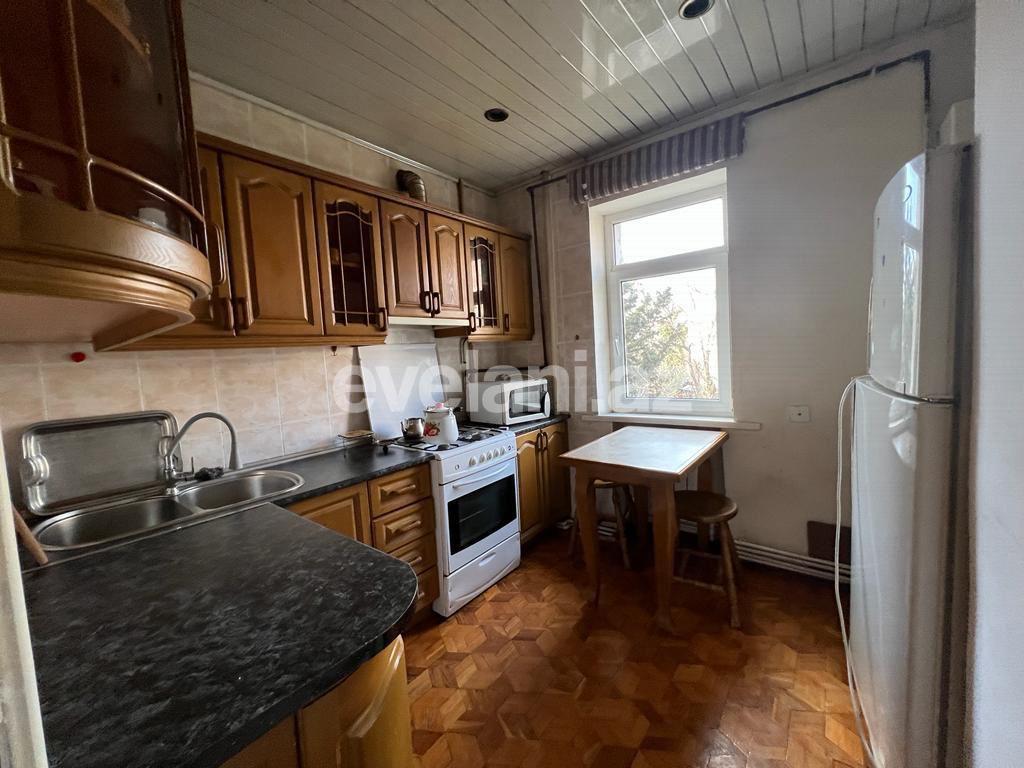 Rent, old building, 3 room, 90 m², Baku, Nasimi r, Ganjlik m.