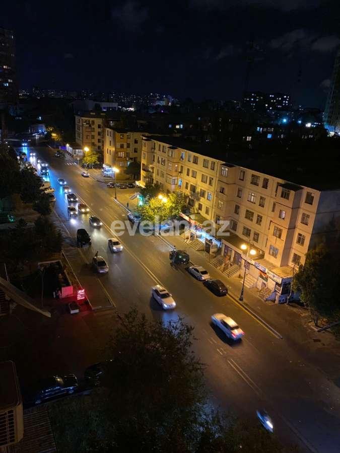 Satılır, köhnə tikili, 3 otaqlı, 90 m², Bakı, Nəsimi r, 4-cü mikrorayon q, Memar Əcəmi m.