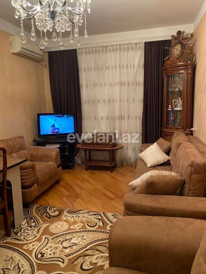 Satılır, köhnə tikili, 3 otaqlı, 90 m², Bakı, Nəsimi r, 4-cü mikrorayon q, Memar Əcəmi m.