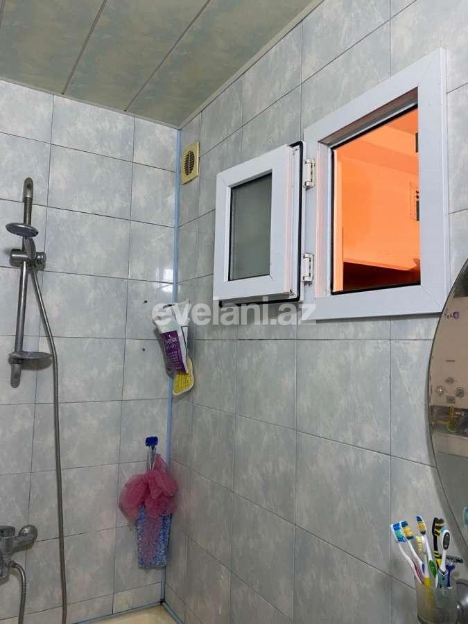 Satılır, köhnə tikili, 3 otaqlı, 90 m², Bakı, Nəsimi r, 4-cü mikrorayon q, Memar Əcəmi m.
