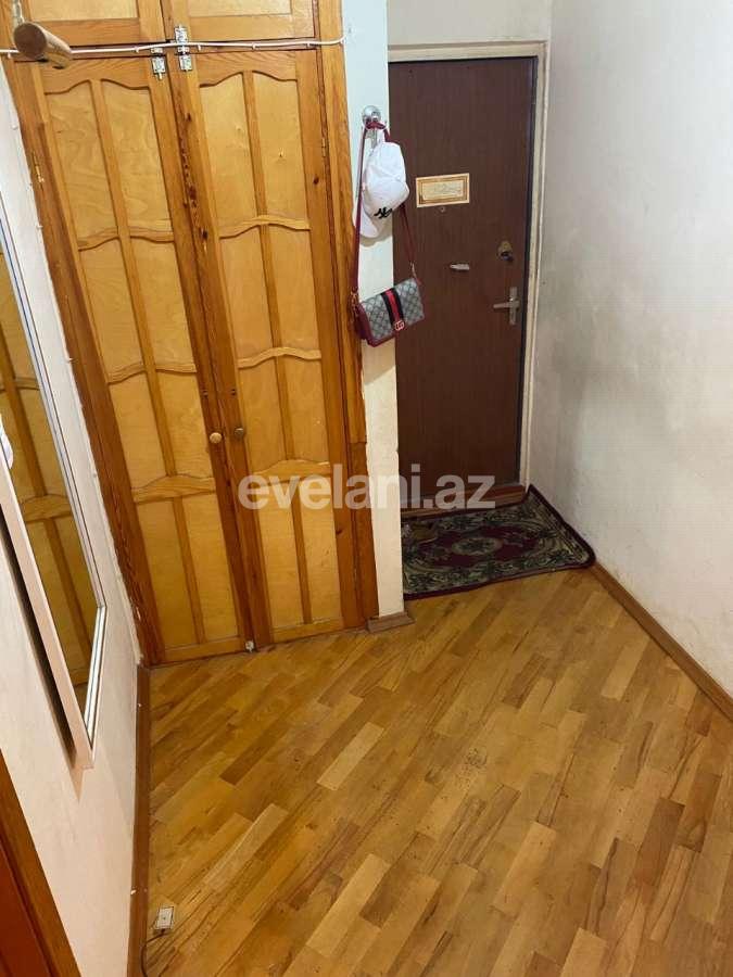 Satılır, köhnə tikili, 3 otaqlı, 90 m², Bakı, Nəsimi r, 4-cü mikrorayon q, Memar Əcəmi m.