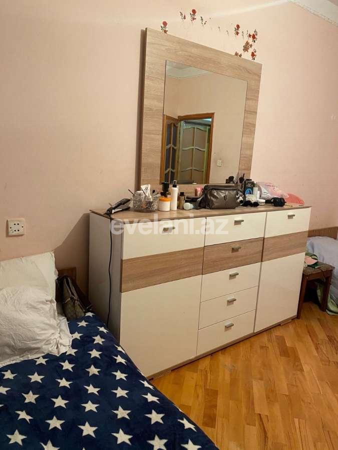 Satılır, köhnə tikili, 3 otaqlı, 90 m², Bakı, Nəsimi r, 4-cü mikrorayon q, Memar Əcəmi m.