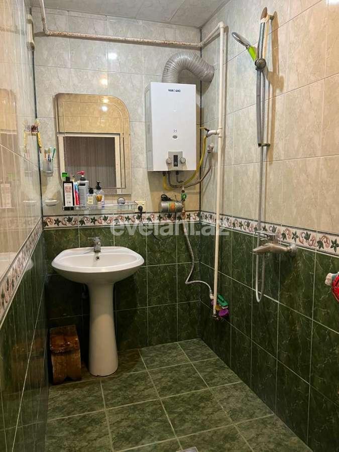 Satılır, köhnə tikili, 4 otaqlı, 100 m², Bakı, Xətai r, Xalqlar Dostluğu m.