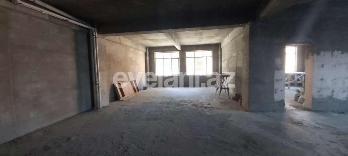 Satılır, obyekt, 170 m², Bakı, Binəqədi r, 8-ci mikrorayon q, Azadlıq prospekti m.