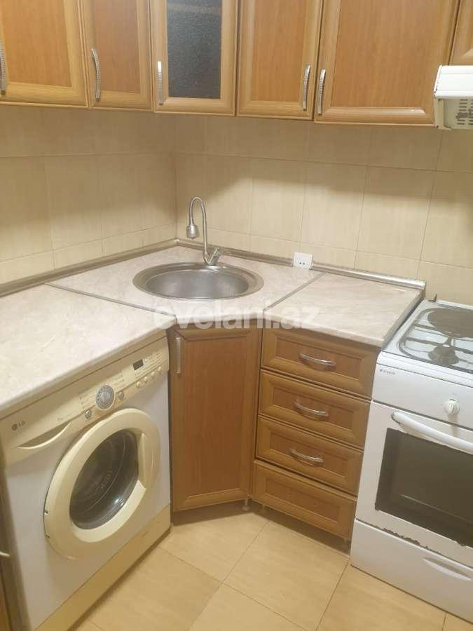 Kirayə verilir, köhnə tikili, 2 otaqlı, 50 m², Bakı, Nizami r.