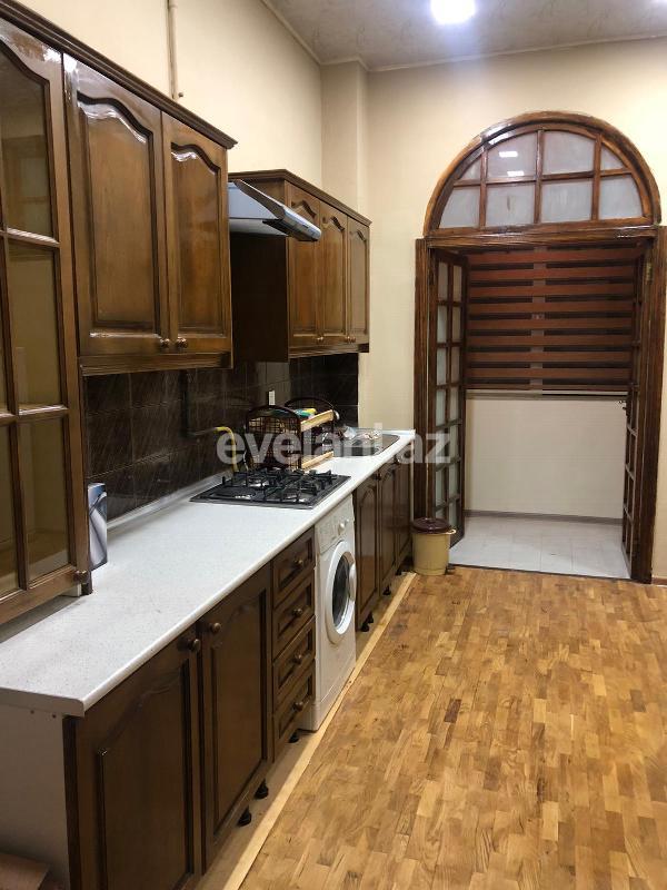 Sale, old building, 2 room, 70 m², Baku, Nasimi r, 28 may m.