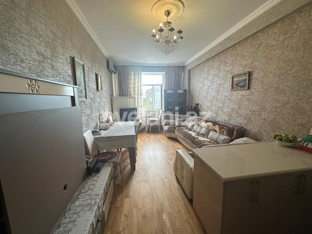 Satılır, yeni tikili, 2 otaqlı, 52 m², Bakı, Suraxanı r, Massiv D q, Xalqlar Dostluğu m.