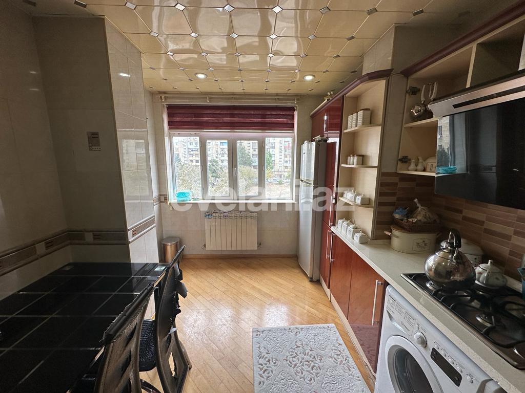 Satılır, köhnə tikili, 4 otaqlı, 120 m², Bakı, Sabunçu r, Bakıxanov q.