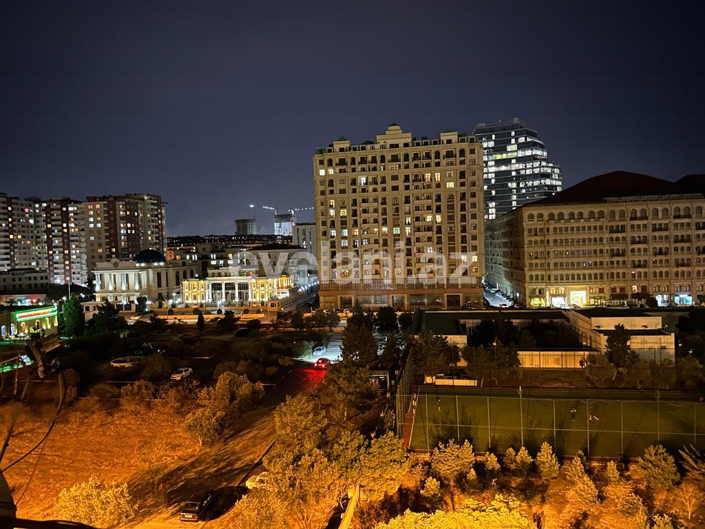 Satılır, köhnə tikili, 5 otaqlı, 120 m², Bakı, Xətai r, Şah İsmayıl Xətai m.