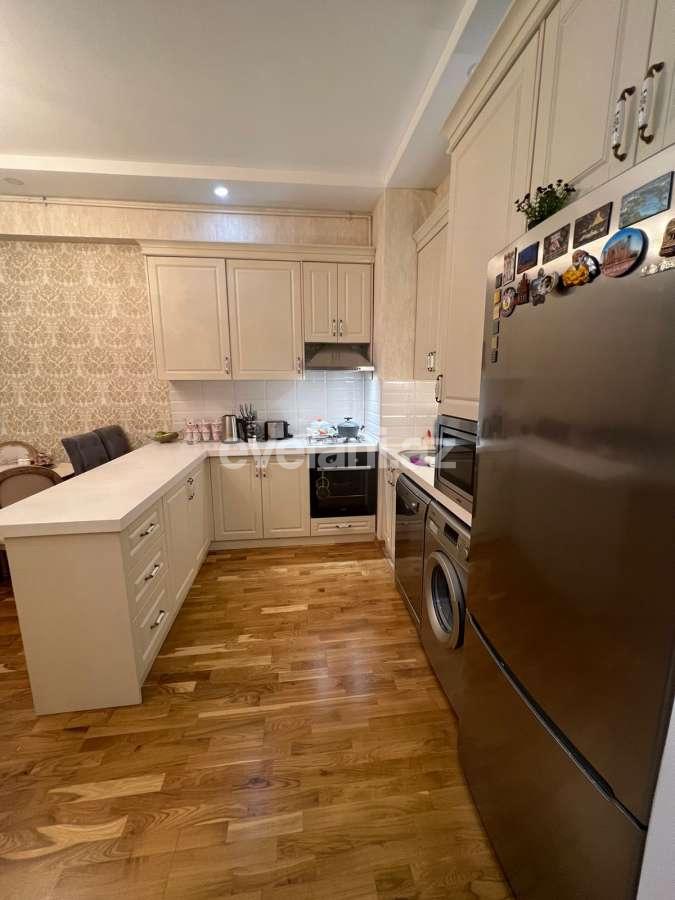 Satılır, yeni tikili, 2 otaqlı, 50 m², Bakı, Nizami r, Qara Qarayev m.