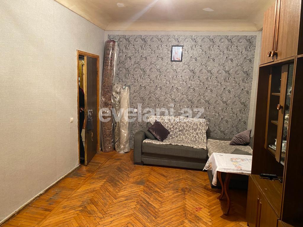 Satılır, köhnə tikili, 3 otaqlı, 75 m², Bakı, Yasamal r, Elmlər Akademiyası m.