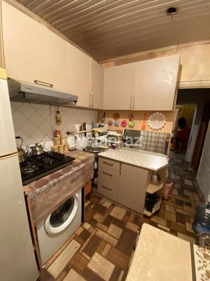 Satılır, köhnə tikili, 3 otaqlı, 75 m², Bakı, Yasamal r, Elmlər Akademiyası m.