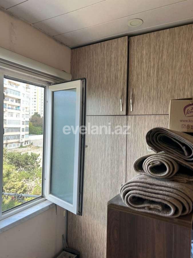 Satılır, köhnə tikili, 2 otaqlı, 45 m², Bakı, Nəsimi r, Memar Əcəmi m.