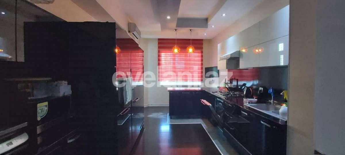 Satılır, yeni tikili, 3 otaqlı, 140 m², Bakı, Yasamal r, Elmlər Akademiyası m.
