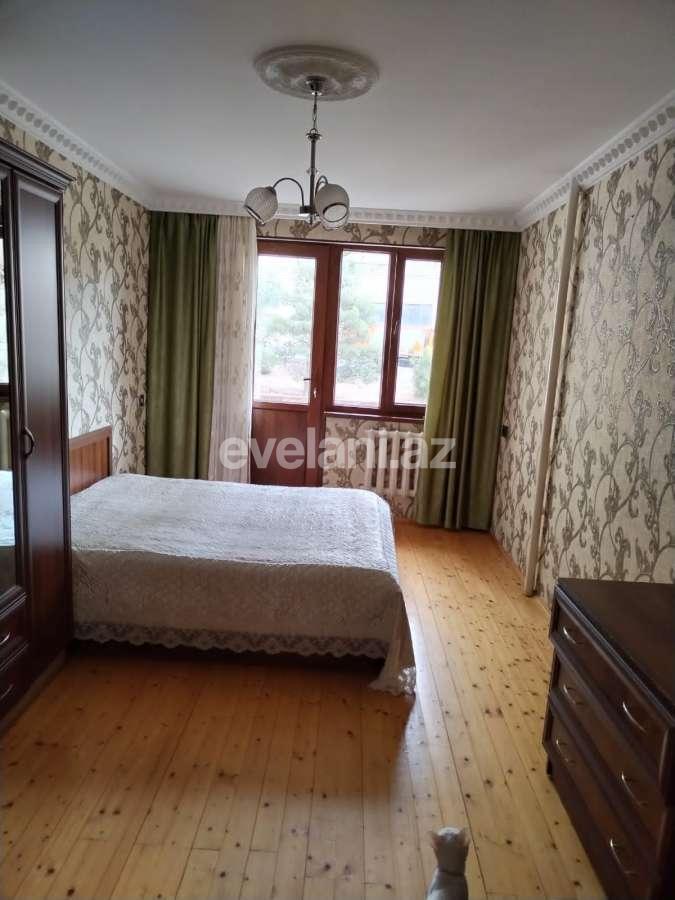 Sale, old building, 5 room, 110 m², Baku, Surakhani r, Massiv A d.