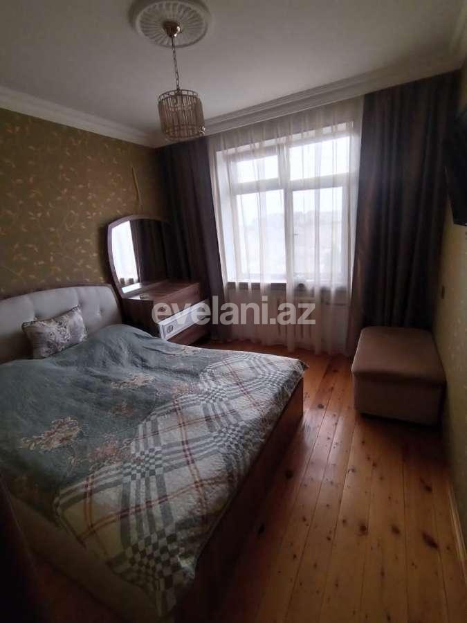 Sale, old building, 5 room, 110 m², Baku, Surakhani r, Massiv A d.