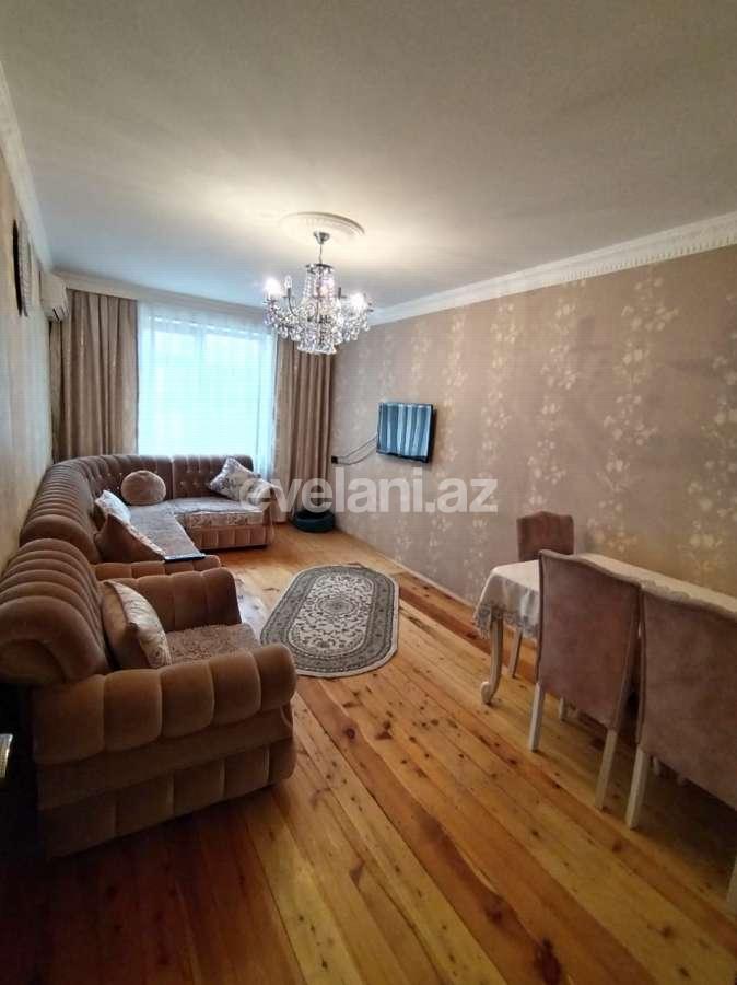 Sale, old building, 5 room, 110 m², Baku, Surakhani r, Massiv A d.