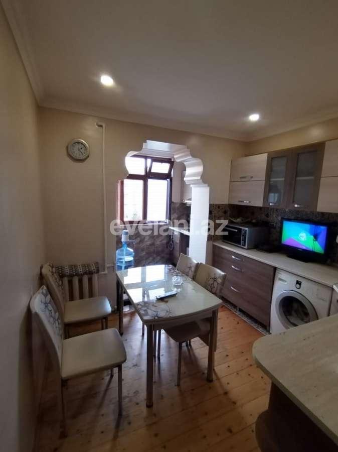 Sale, old building, 5 room, 110 m², Baku, Surakhani r, Massiv A d.