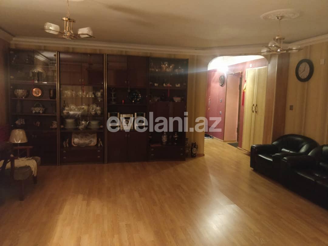 Satılır, köhnə tikili, 3 otaqlı, 58 m², Bakı, Nəsimi r, Memar Əcəmi m.