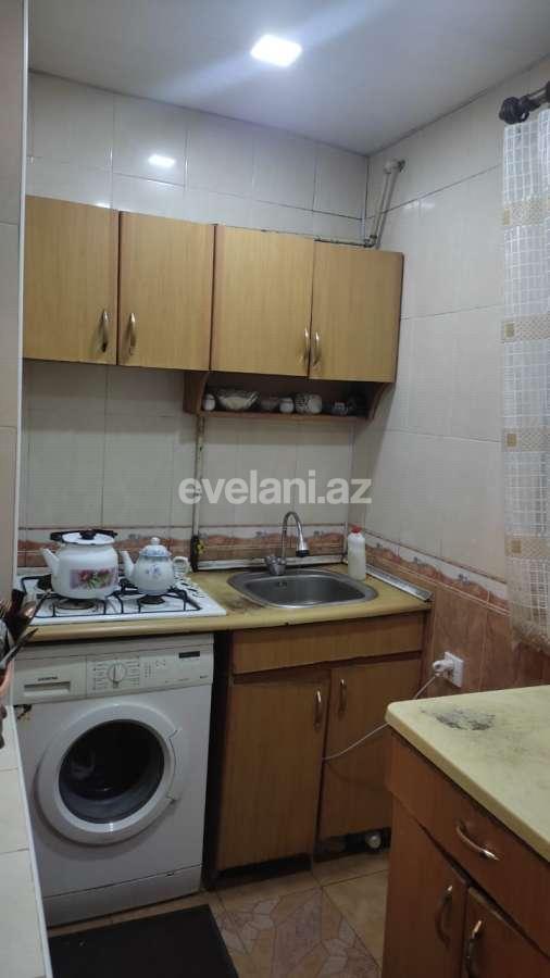 Satılır, köhnə tikili, 4 otaqlı, 70 m², Bakı, Nəsimi r, Memar Əcəmi m.