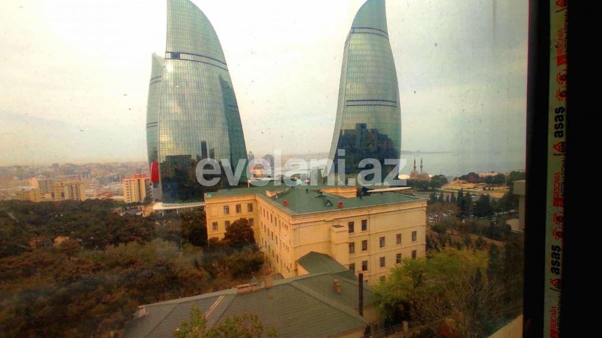 Satılır, yeni tikili, 7 otaqlı, 350 m², Bakı, Səbail r, Badamdar q, Elmlər Akademiyası m.