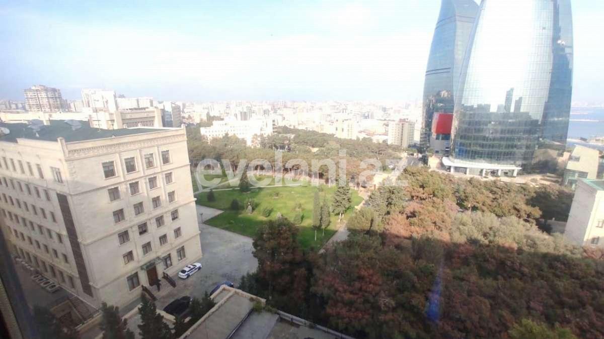 Satılır, yeni tikili, 7 otaqlı, 350 m², Bakı, Səbail r, Badamdar q, Elmlər Akademiyası m.