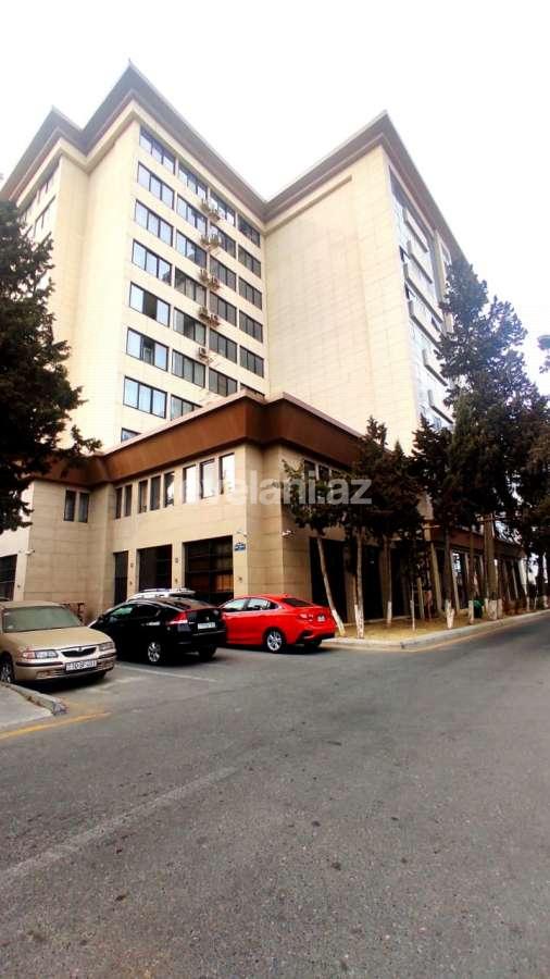 Satılır, yeni tikili, 7 otaqlı, 350 m², Bakı, Səbail r, Badamdar q, Elmlər Akademiyası m.