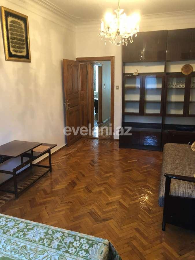 Satılır, köhnə tikili, 3 otaqlı, 80 m², Bakı, Binəqədi r, Memar Əcəmi m.