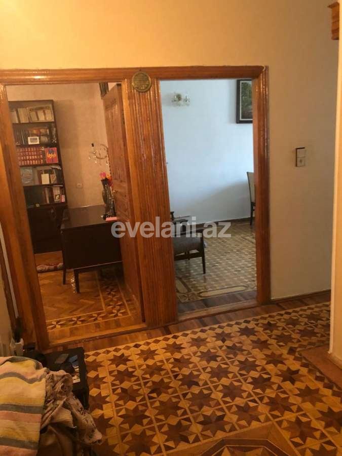 Satılır, köhnə tikili, 3 otaqlı, 80 m², Bakı, Binəqədi r, Memar Əcəmi m.