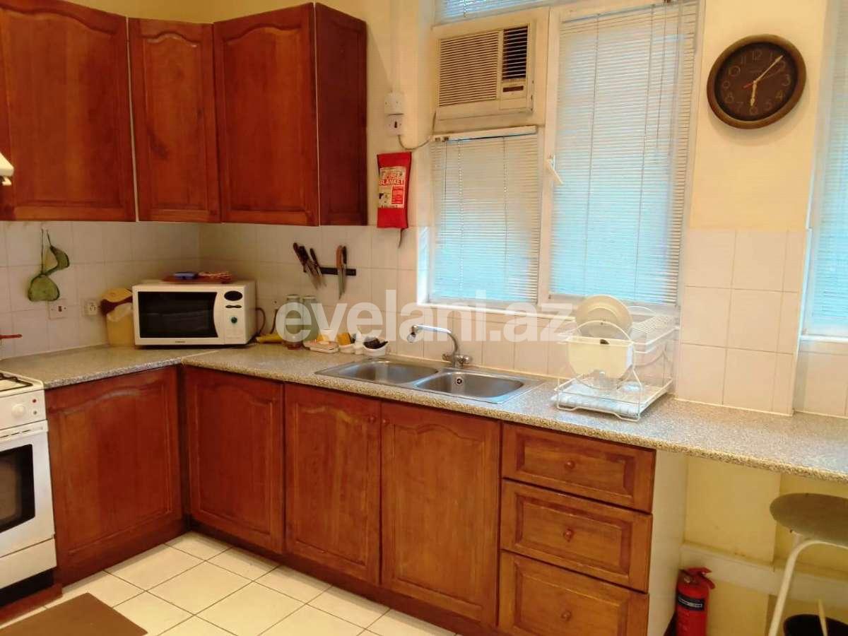 Kirayə verilir, köhnə tikili, 4 otaqlı, 130 m², Bakı, Səbail r.