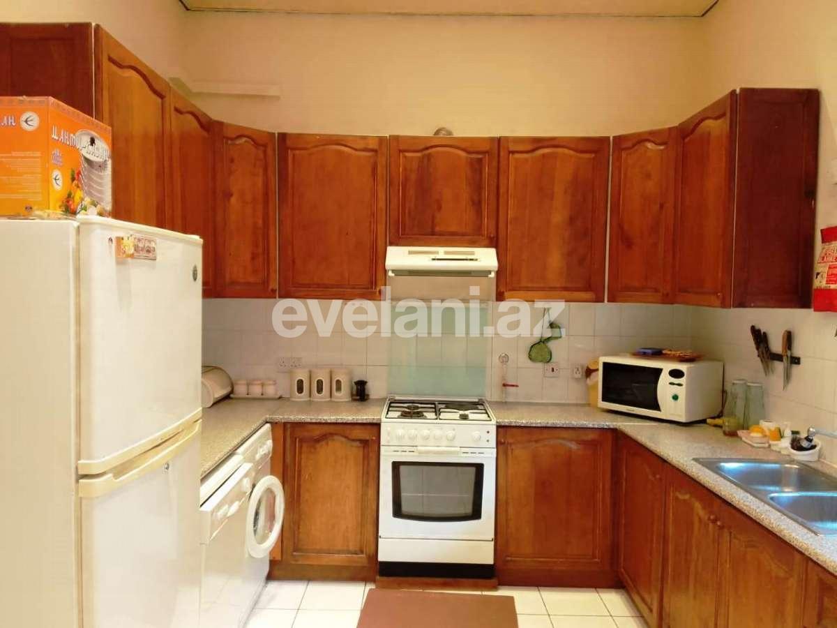 Kirayə verilir, köhnə tikili, 4 otaqlı, 130 m², Bakı, Səbail r.