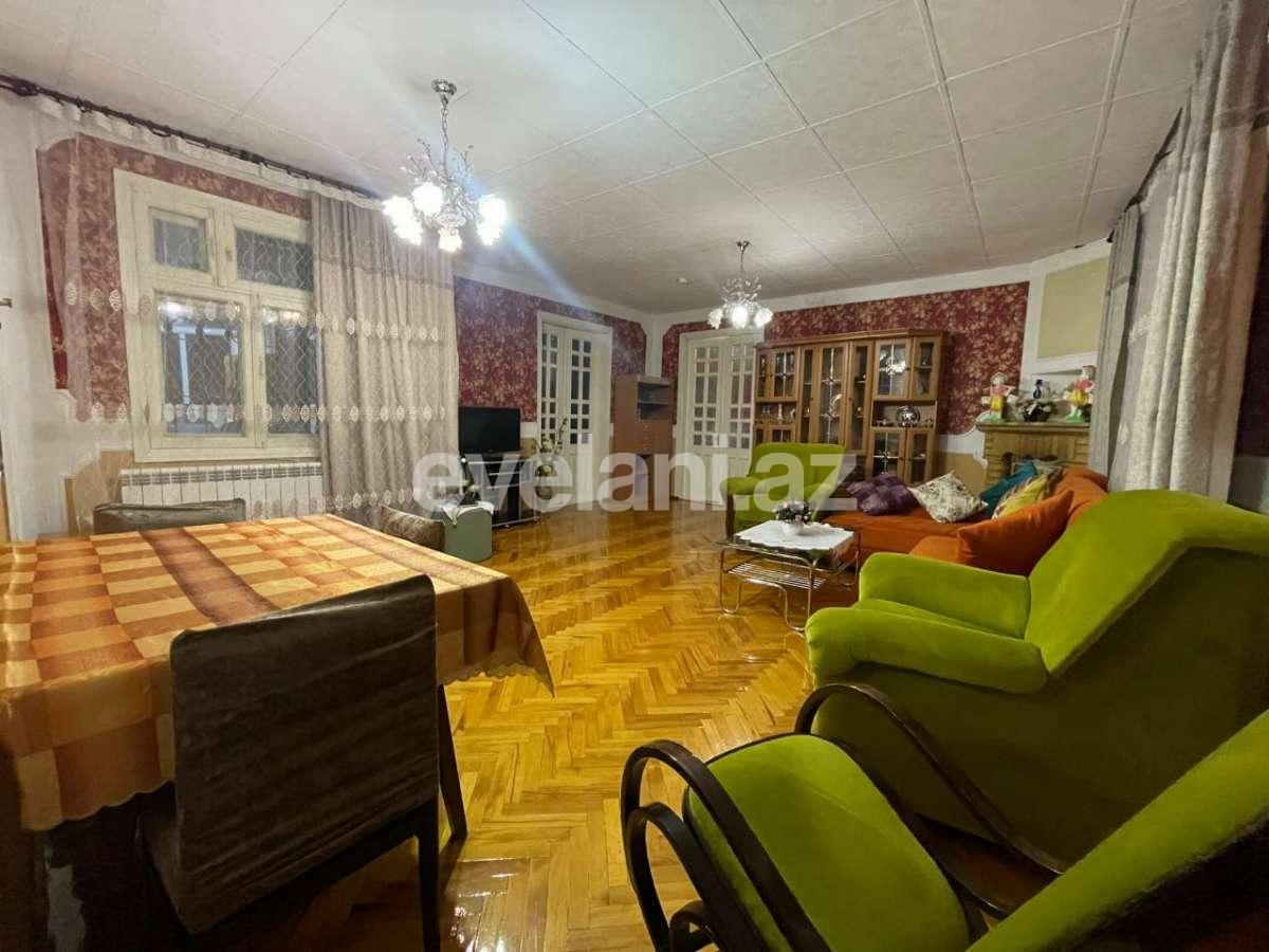 Rent, old building, 2 room, 90 m², Baku, Sabail r, Sahil m.