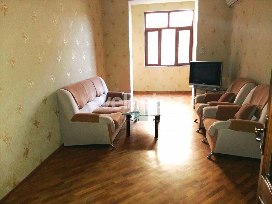 Rent, old building, 2 room, 60 m², Baku, Yasamal r, Elmlar Akademiyası m.