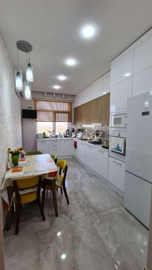 Satılır, yeni tikili, 3 otaqlı, 108 m², Bakı, Sabunçu r, Bakıxanov q, Neftçilər m.