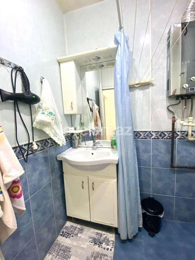 Satılır, köhnə tikili, 2 otaqlı, 50 m², Bakı, Nəsimi r, Memar Əcəmi m.