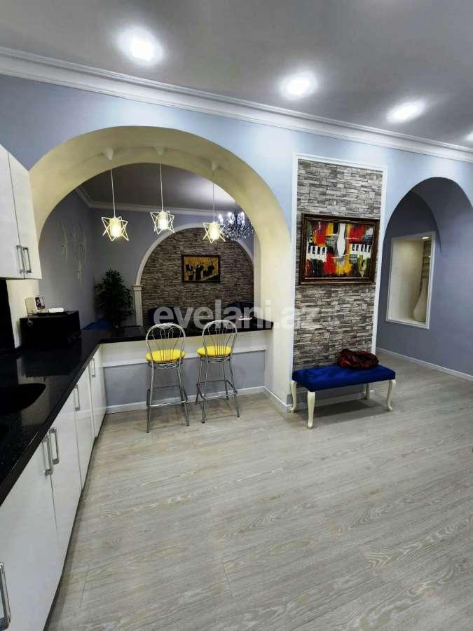 Kirayə verilir, köhnə tikili, 2 otaqlı, 60 m², Bakı, Səbail r, Sahil m.