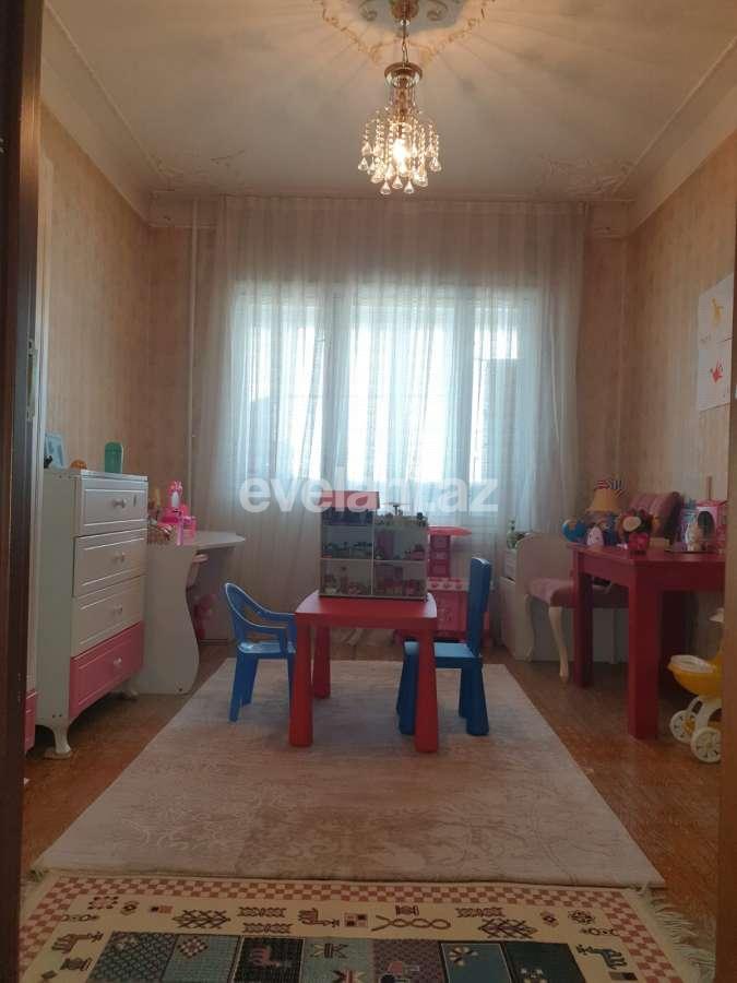 Satılır, köhnə tikili, 3 otaqlı, 75 m², Bakı, Xətai r, Həzi Aslanov m.