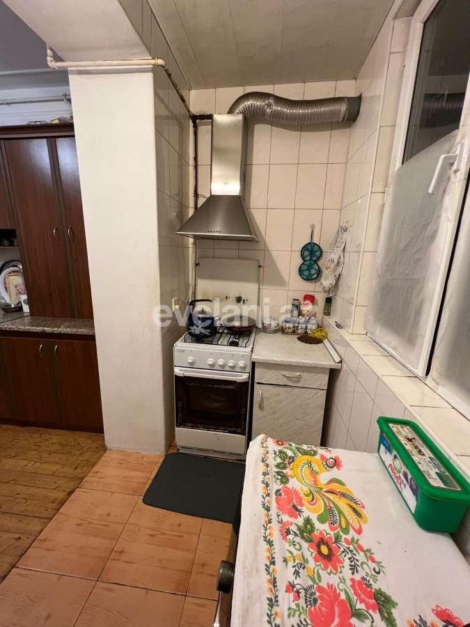 Satılır, köhnə tikili, 3 otaqlı, 82 m², Bakı, Nizami r, Qara Qarayev m.