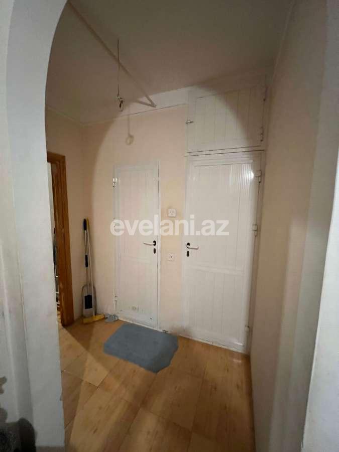 Satılır, köhnə tikili, 3 otaqlı, 82 m², Bakı, Nizami r, Qara Qarayev m.