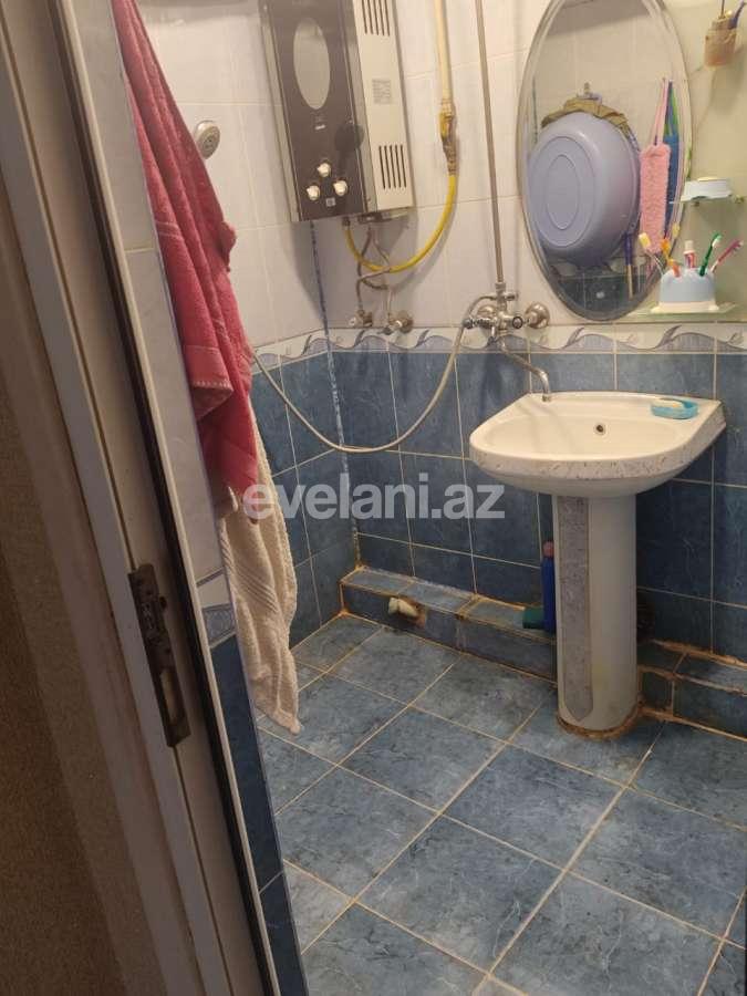 Satılır, köhnə tikili, 3 otaqlı, 60 m², Bakı, Nizami r, Xalqlar Dostluğu m.