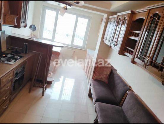 Kirayə verilir, köhnə tikili, 3 otaqlı, 140 m², Bakı, Yasamal r, İnşaatçılar m.