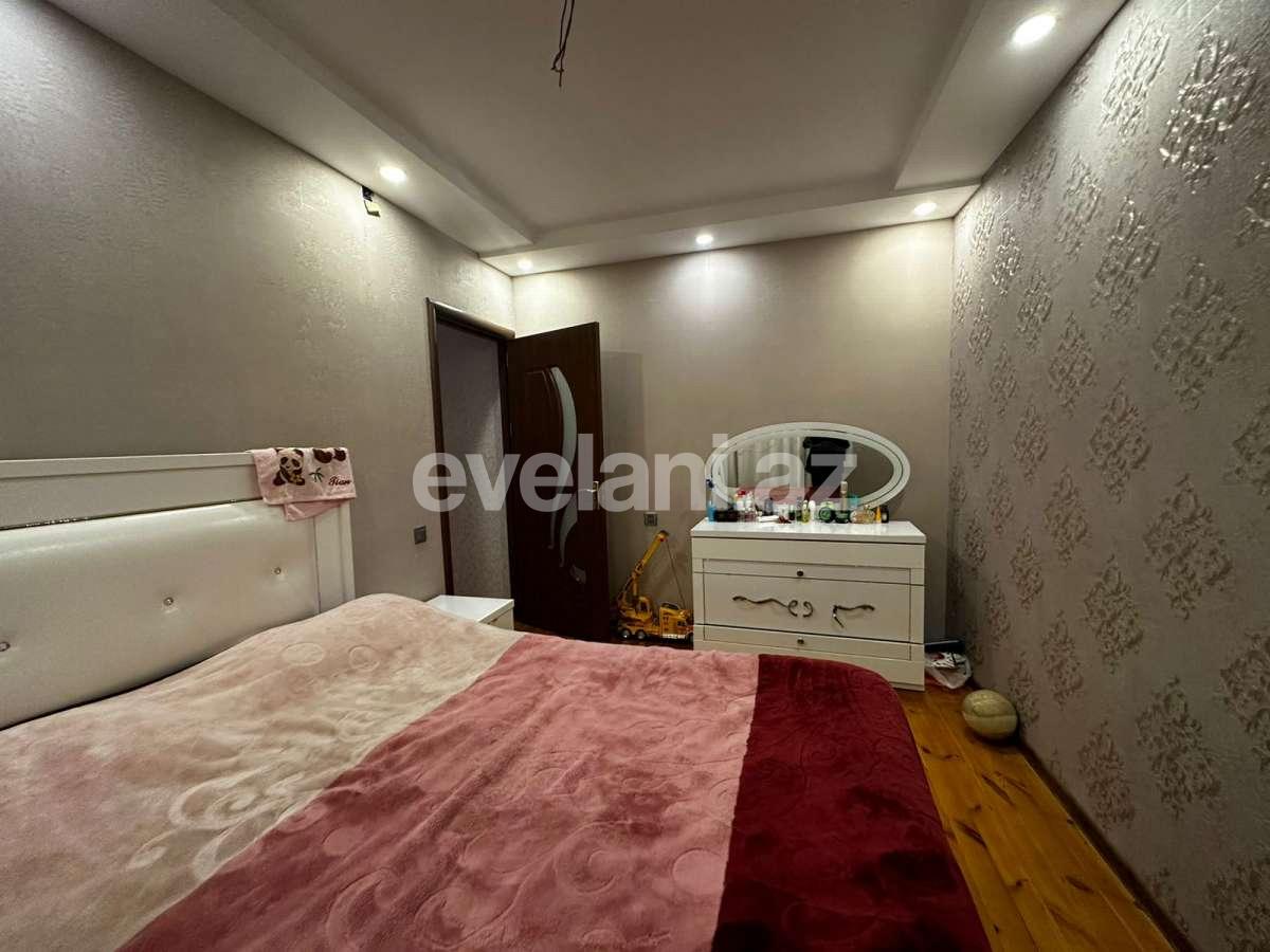 Satılır, köhnə tikili, 3 otaqlı, 80 m², Bakı, Nizami r, 8-ci kilometr q, Neftçilər m.