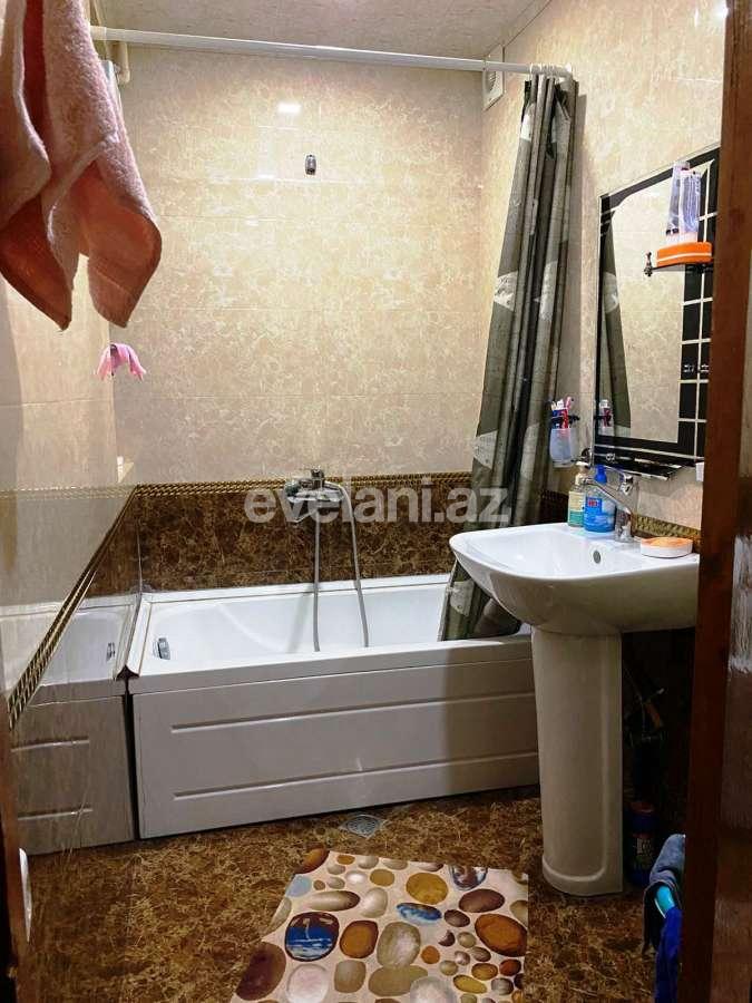 Satılır, köhnə tikili, 4 otaqlı, 120 m², Bakı, Sabunçu r, Bakıxanov q, Neftçilər m.